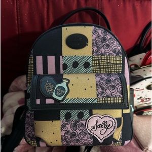 Selling my Sally Halloween bag. Only used once. In Excellent condition.